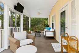 Birdsong Cottage𓇼Island Retreat+Central Location - Image 2