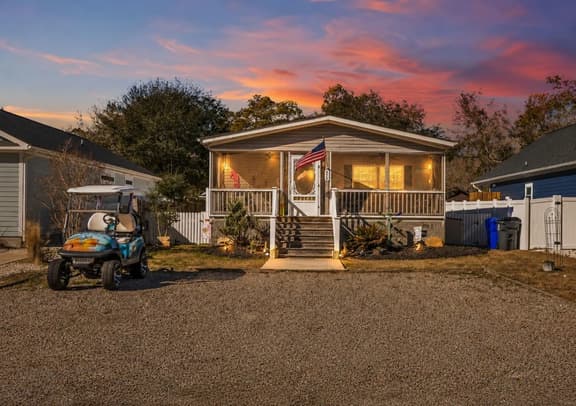 Bluebonnet by the Beach𓇼Golf Cart+Beach Gear+Cozy - Image 1